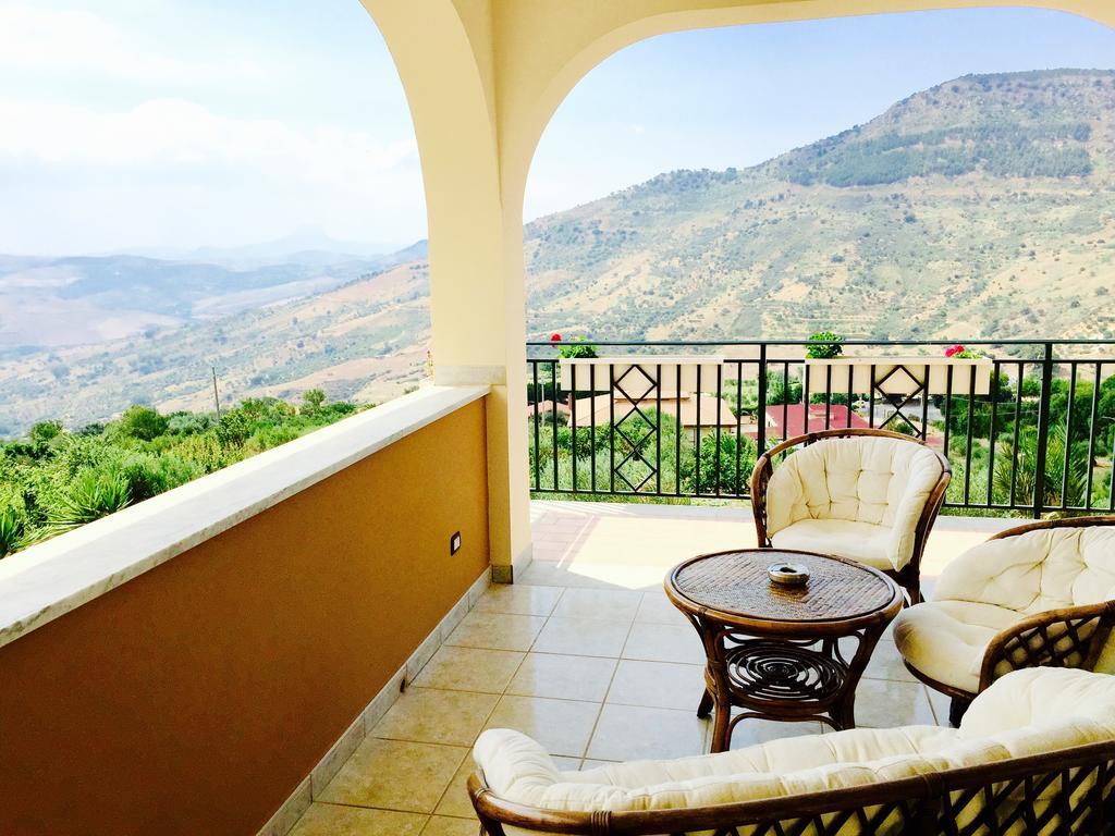 Villa Della Mimosa Alia Dış mekan fotoğraf