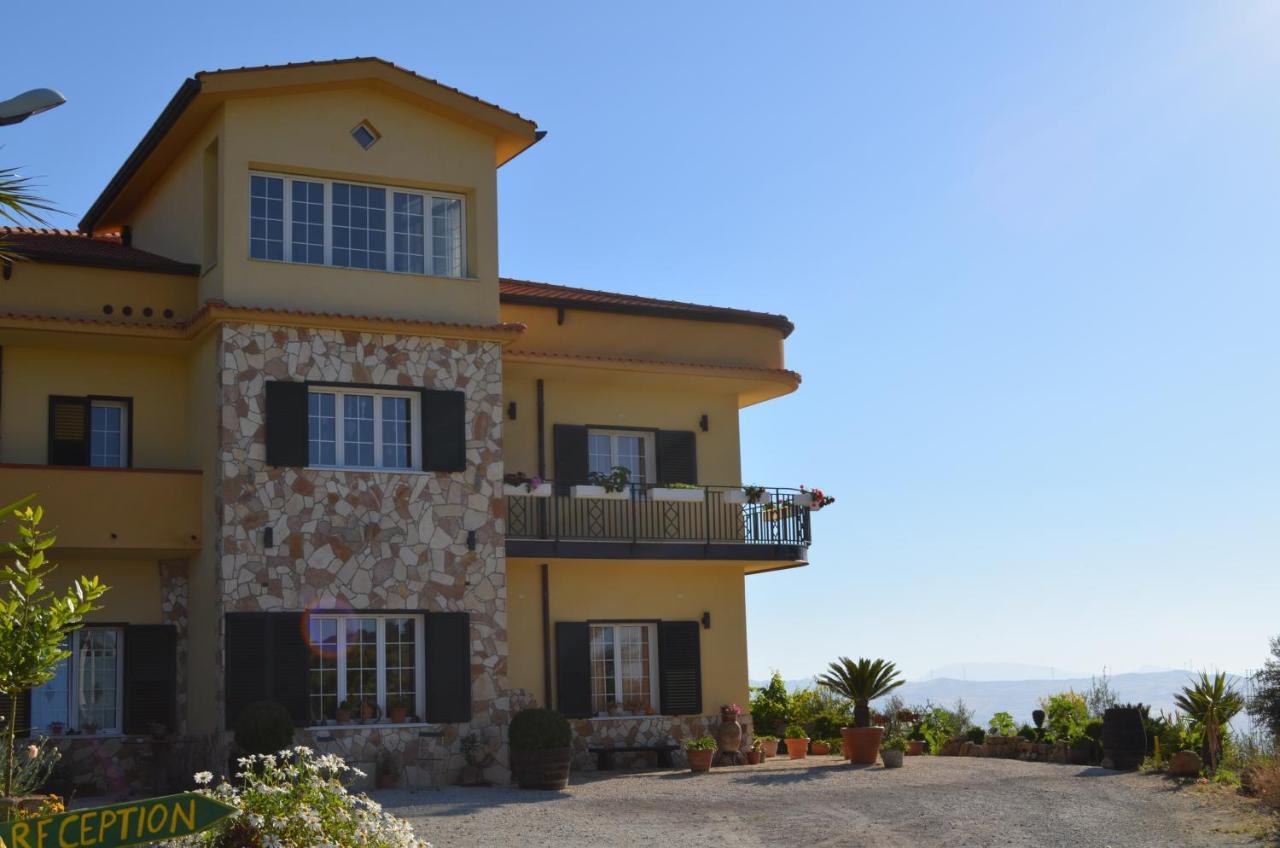 Villa Della Mimosa Alia Dış mekan fotoğraf